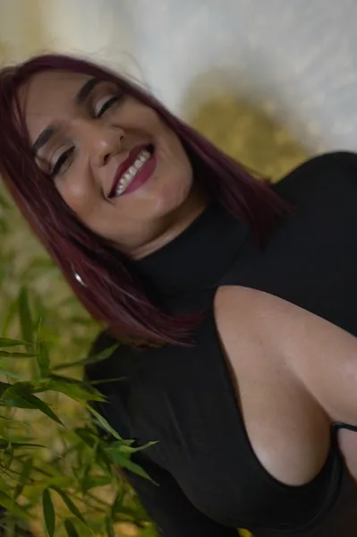 Live sex webcam photo for AmberHarrison #3134071