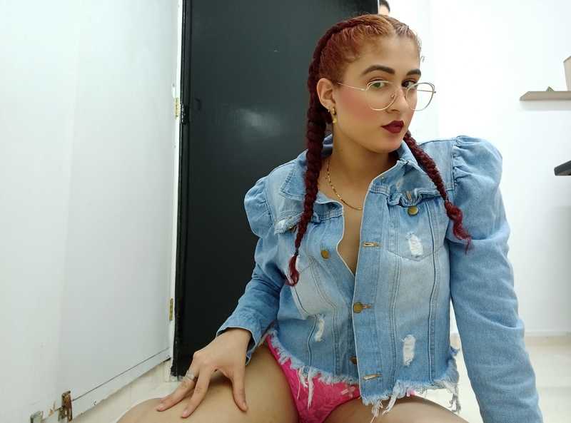 Live sex webcam photo for LiliLopez #3569446