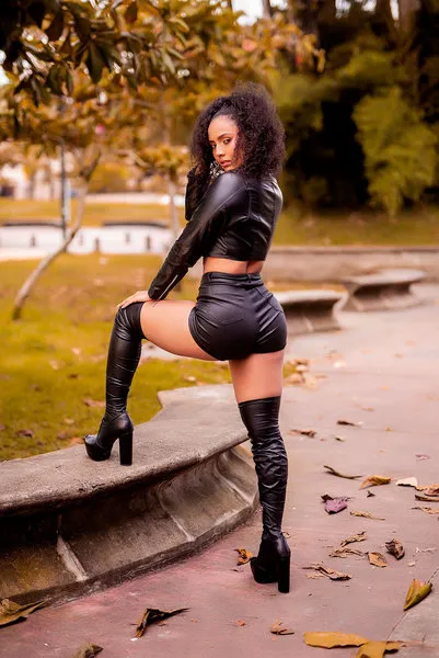 Live sex webcam photo for HelenBrown18 #3421398