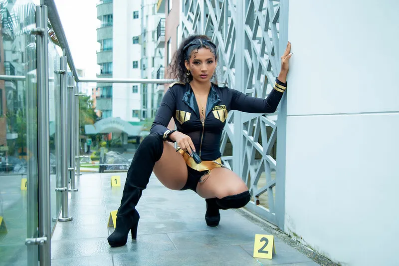 Live sex webcam photo for HelenBrown18 #4110612