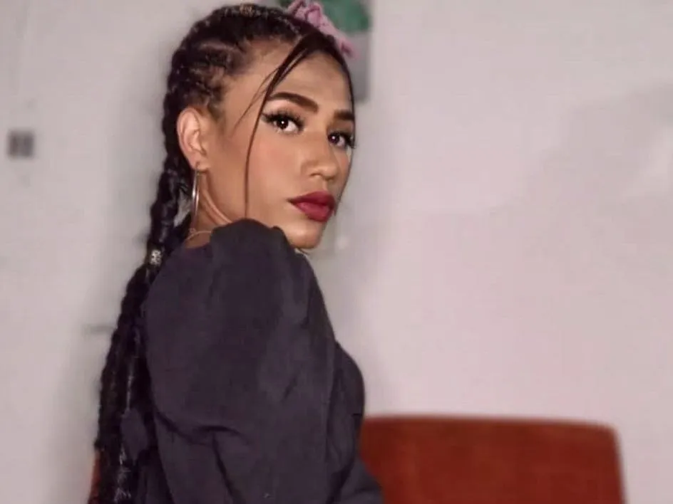 Live sex webcam photo for CleoQuinn #3094707