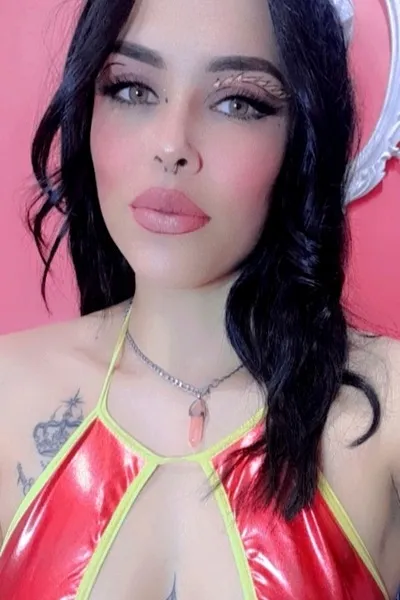 Live sex webcam photo for VioletNicolson #3295151