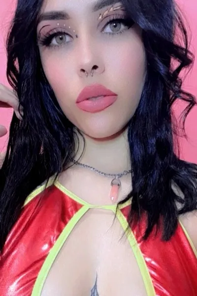 Live sex webcam photo for VioletNicolson #3295153