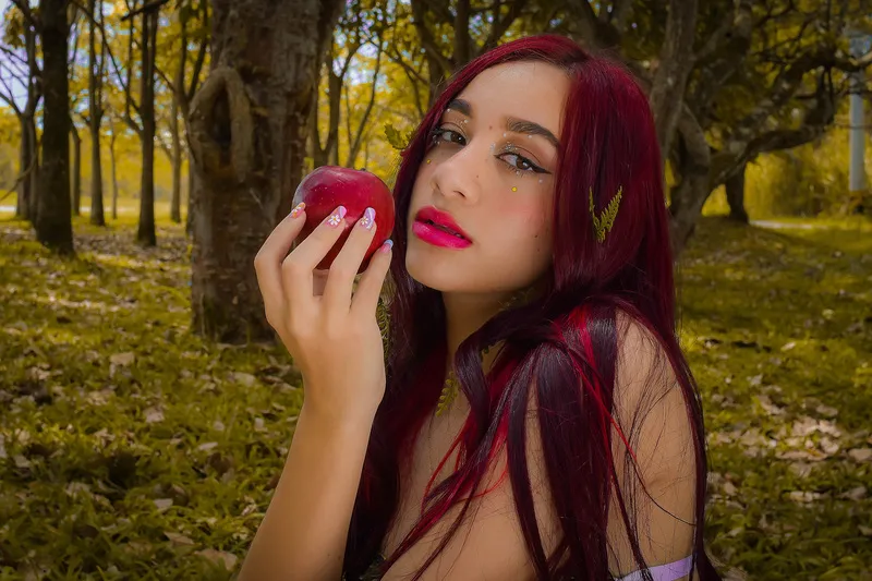 Live sex webcam photo for LunaTompsonn #3614752