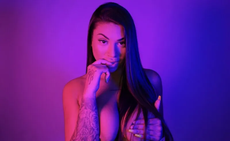 Live sex webcam photo for RiafoxsASMR #4068099