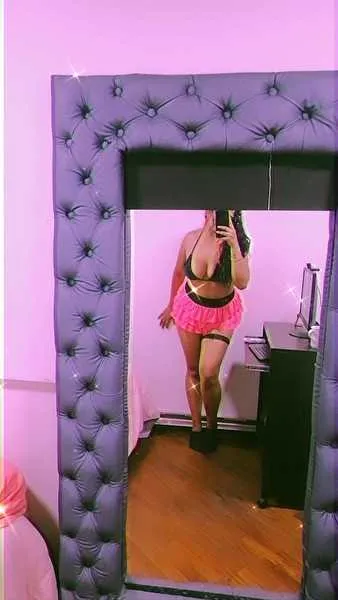 Live sex webcam photo for EmmaGreenett #3310468