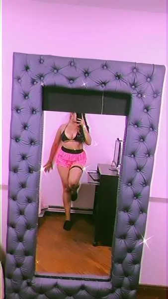 Live sex webcam photo for EmmaGreenett #3310469