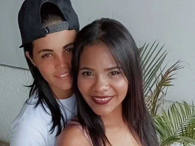 Live sex webcam photo for couplesexylesbian #3111986