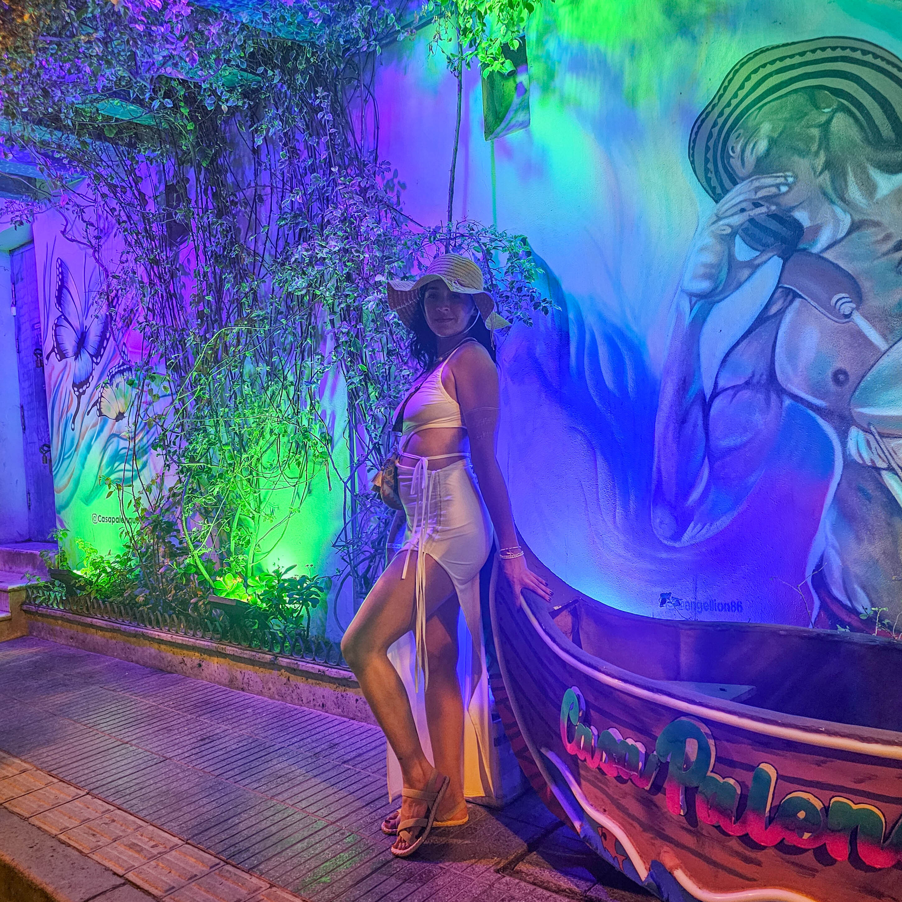 Live sex webcam photo for NicollColleman #7943086