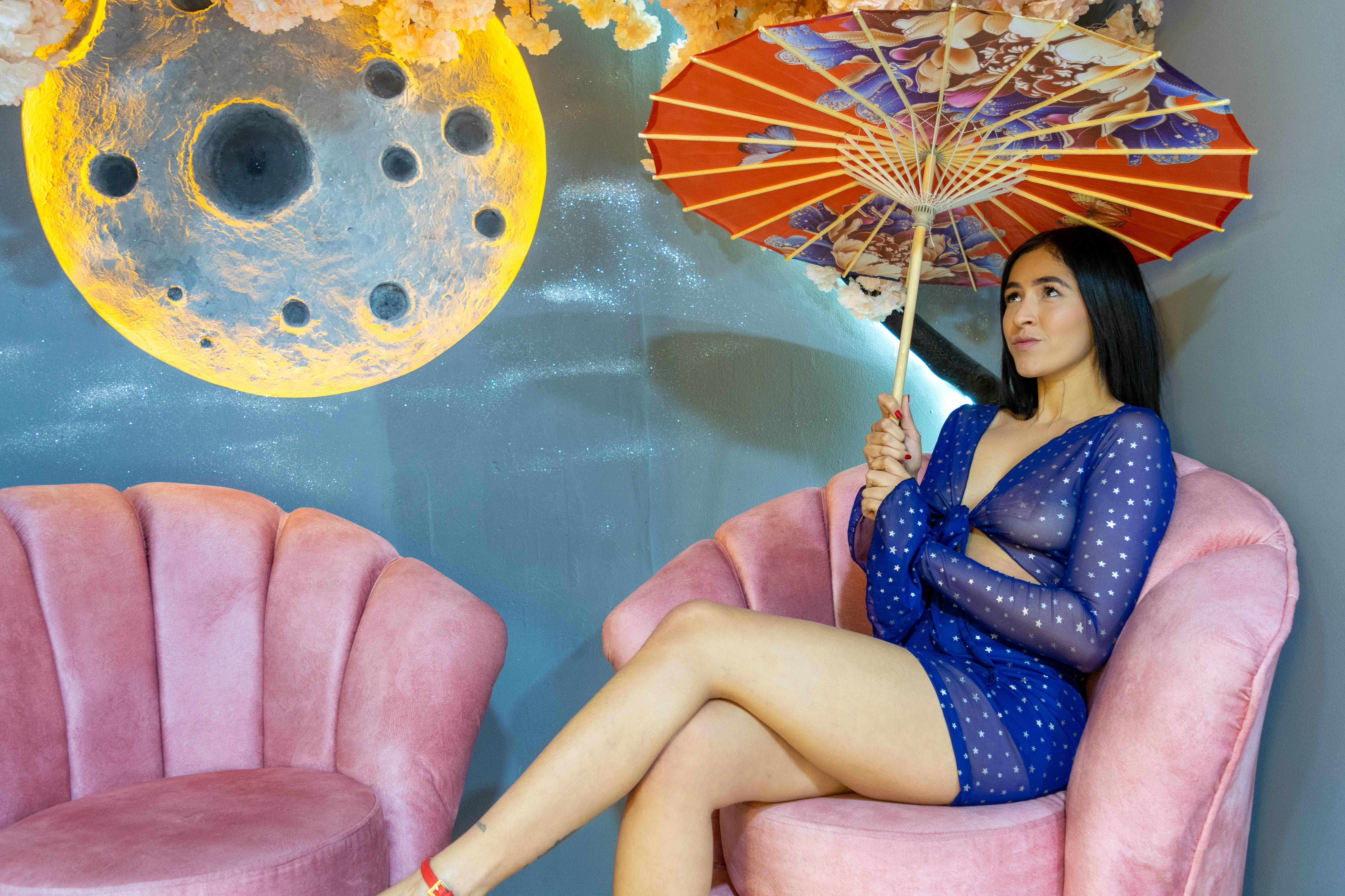 Live sex webcam photo for NicollColleman #7943034