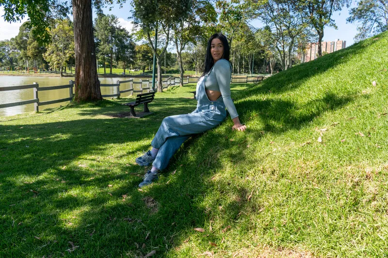 Live sex webcam photo for NicollColleman #7943117