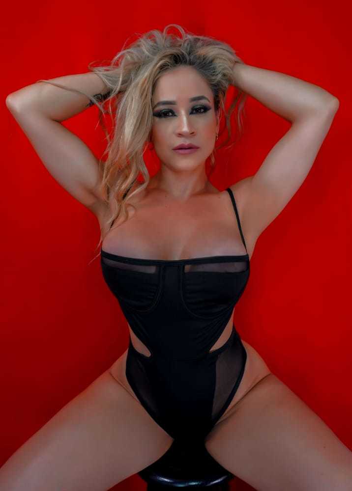 Live sex webcam photo for PaulinaAmber #7867899