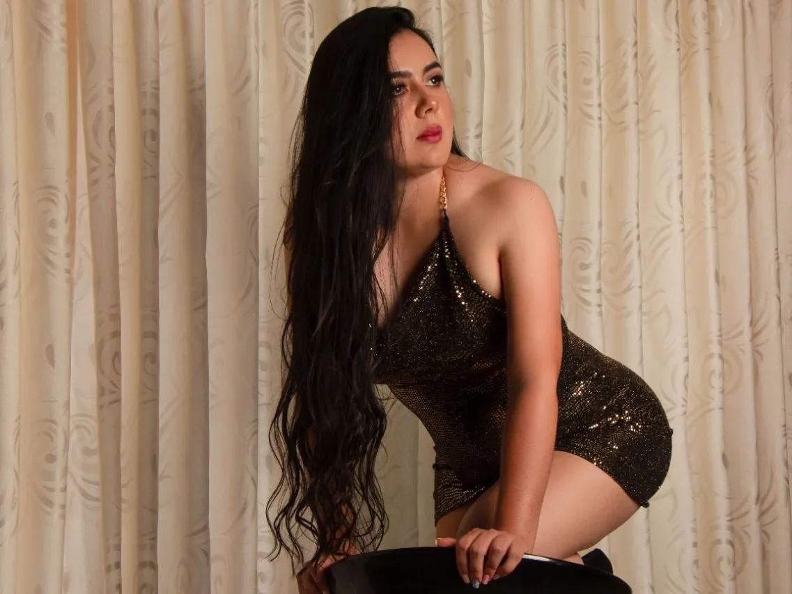 Live sex webcam photo for LiaShine #3687184