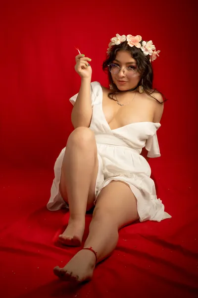 Live sex webcam photo for SeleneeJones #3189124