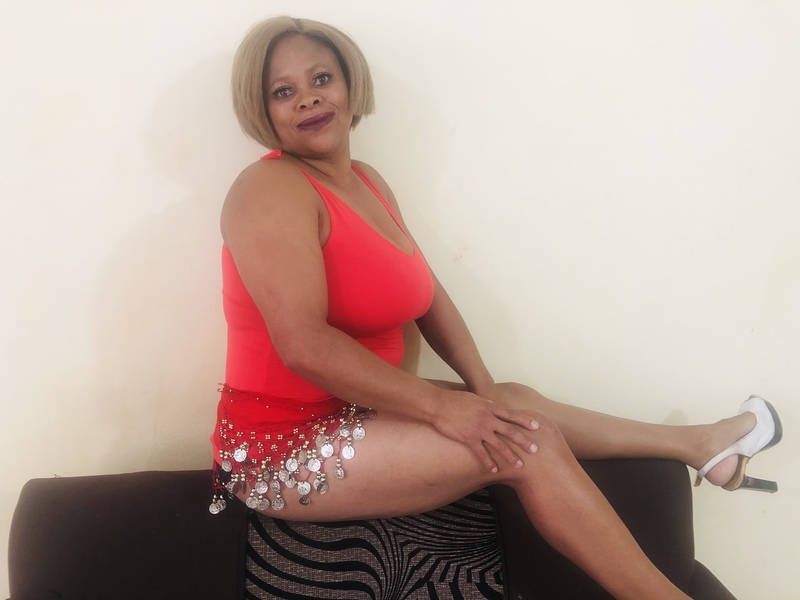 Live sex webcam photo for CaramelYums40DD #3193607