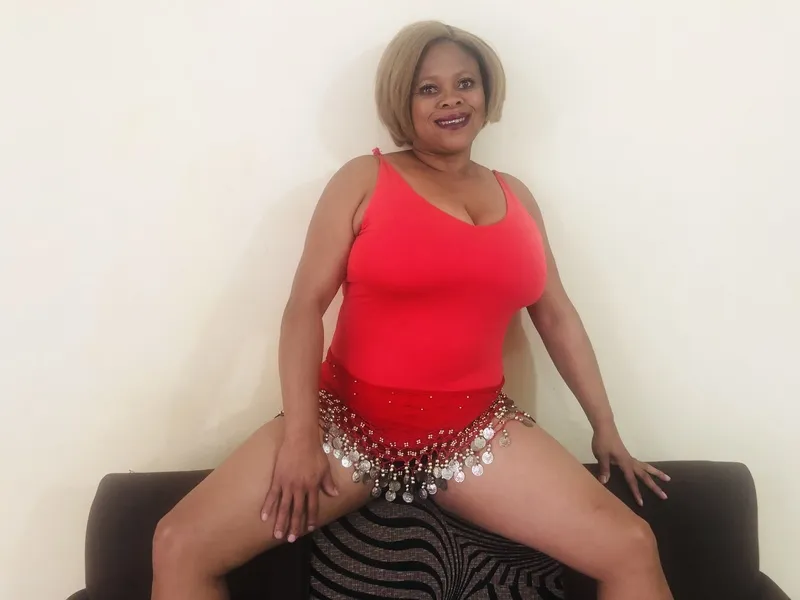 Live sex webcam photo for CaramelYums40DD #3193606