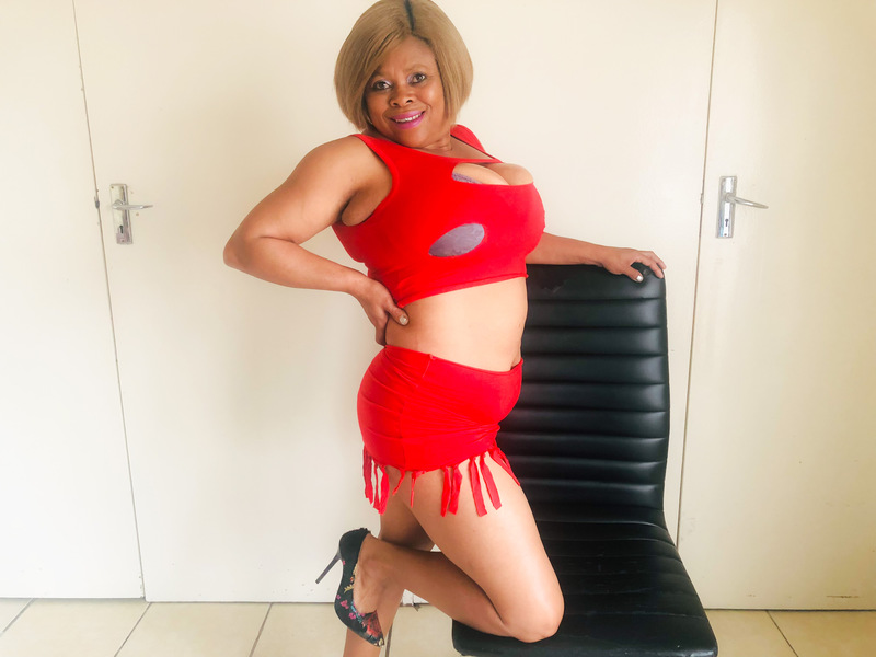 Live sex webcam photo for CaramelYums40DD #3308855