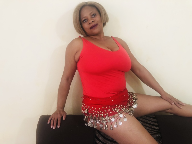 Live sex webcam photo for CaramelYums40DD #3193608