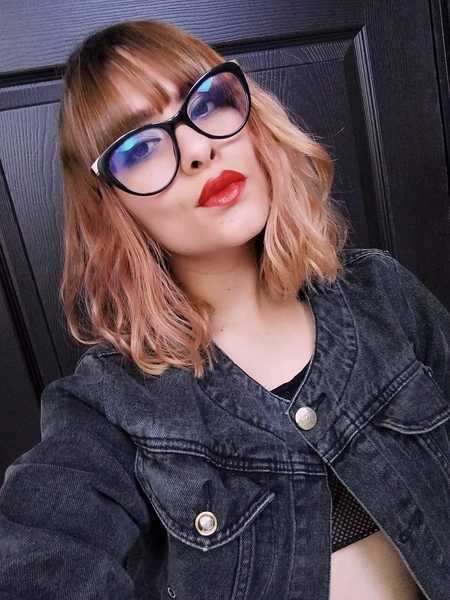 Live sex webcam photo for LolyMolls #3122098