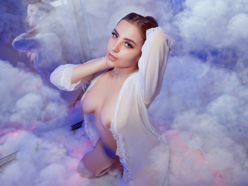 Live sex webcam photo for KateWeembley #3184130