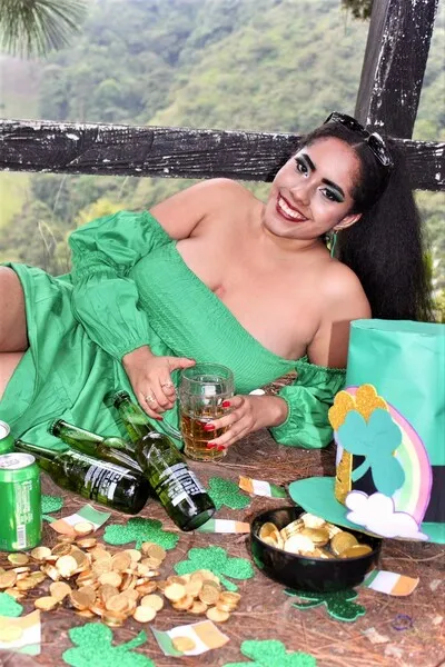 Live sex webcam photo for CleodoSantos #4091872