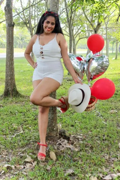 Live sex webcam photo for CleodoSantos #4091842