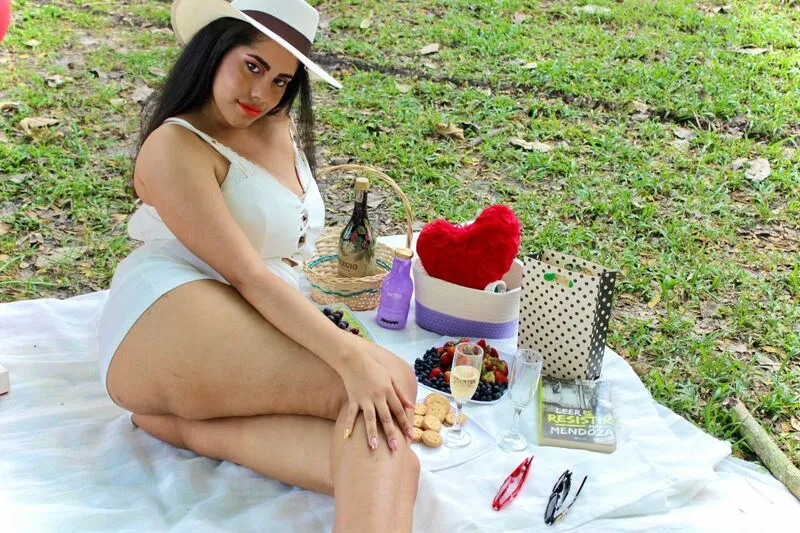 Live sex webcam photo for CleodoSantos #4091843