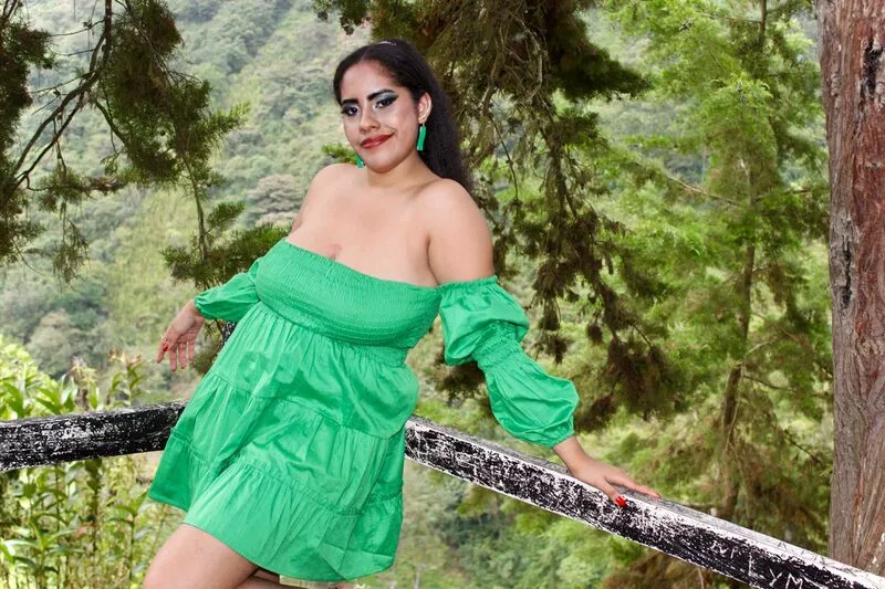 Live sex webcam photo for CleodoSantos #4091870