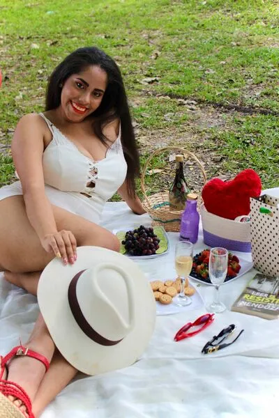 Live sex webcam photo for CleodoSantos #4091840