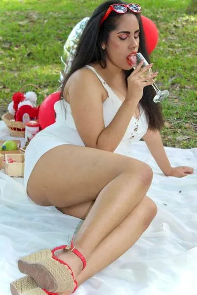 Live sex webcam photo for CleodoSantos #4091821