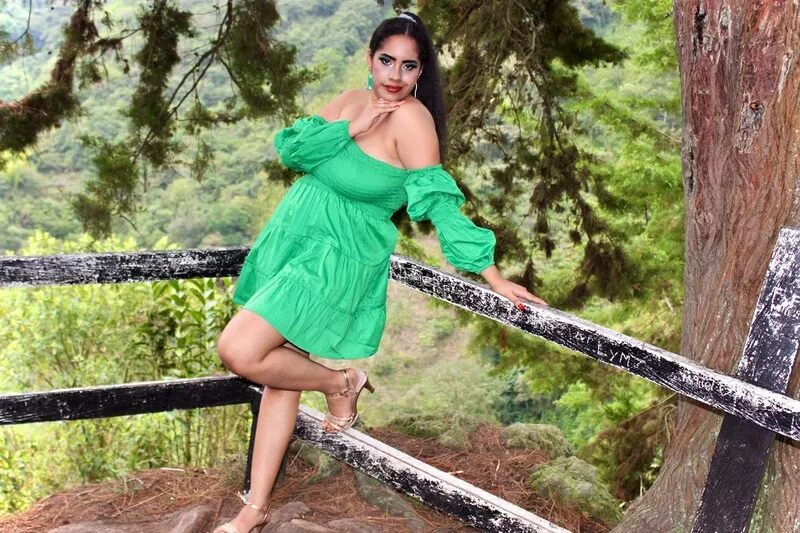 Live sex webcam photo for CleodoSantos #4091868