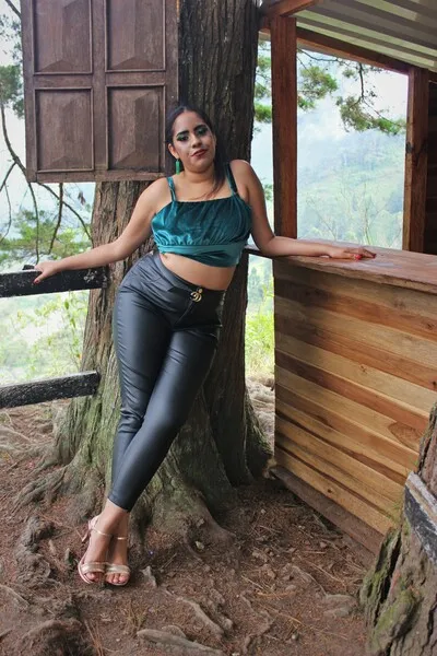 Live sex webcam photo for CleodoSantos #4104084