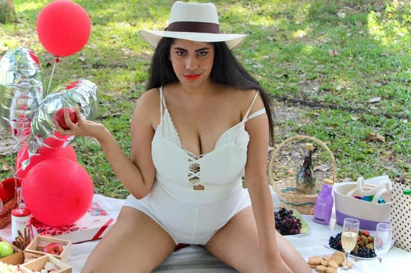 Live sex webcam photo for CleodoSantos #4091844