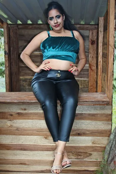 Live sex webcam photo for CleodoSantos #4104085