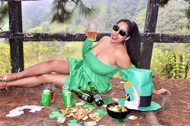 Live sex webcam photo for CleodoSantos #4091871