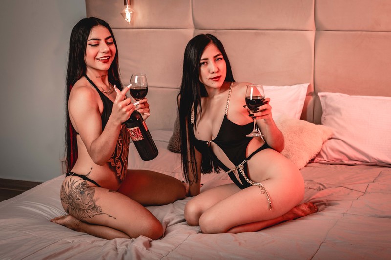 Live sex webcam photo for Prettyteam #3412361