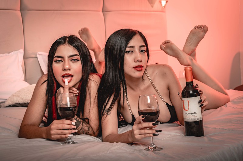 Live sex webcam photo for Prettyteam #3412368