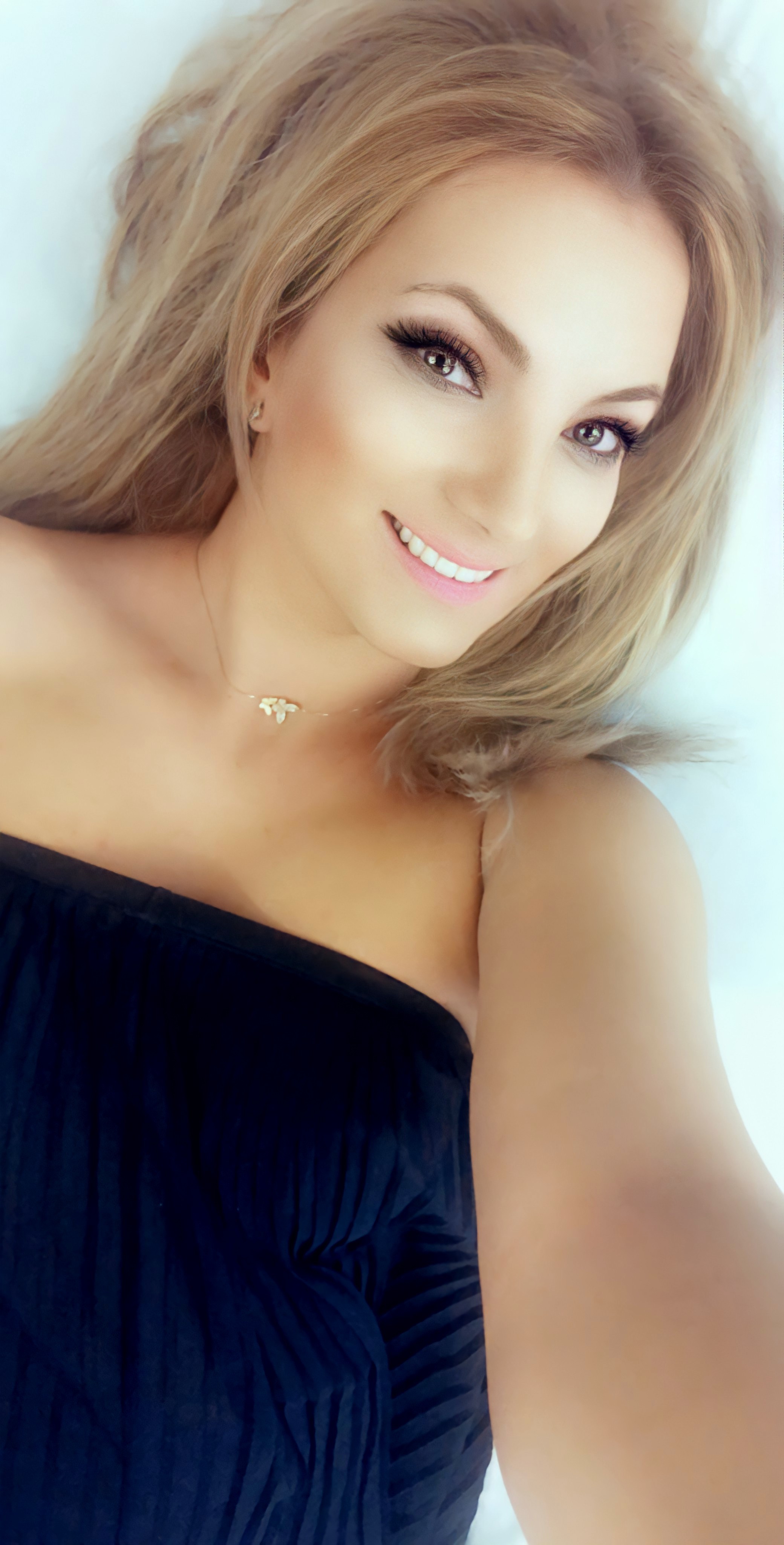 Live sex webcam photo for AngelicFelisha #7331517