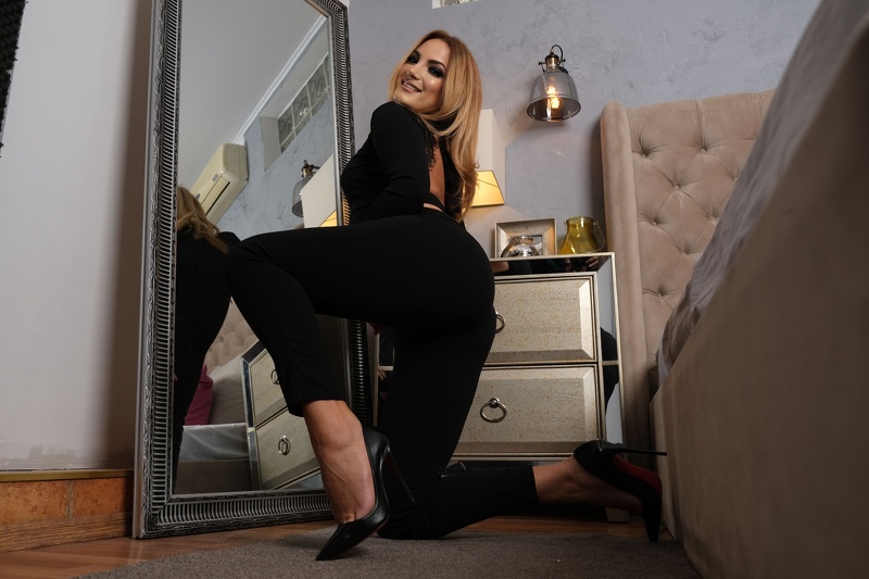 Live sex webcam photo for AngelicFelisha #7331225