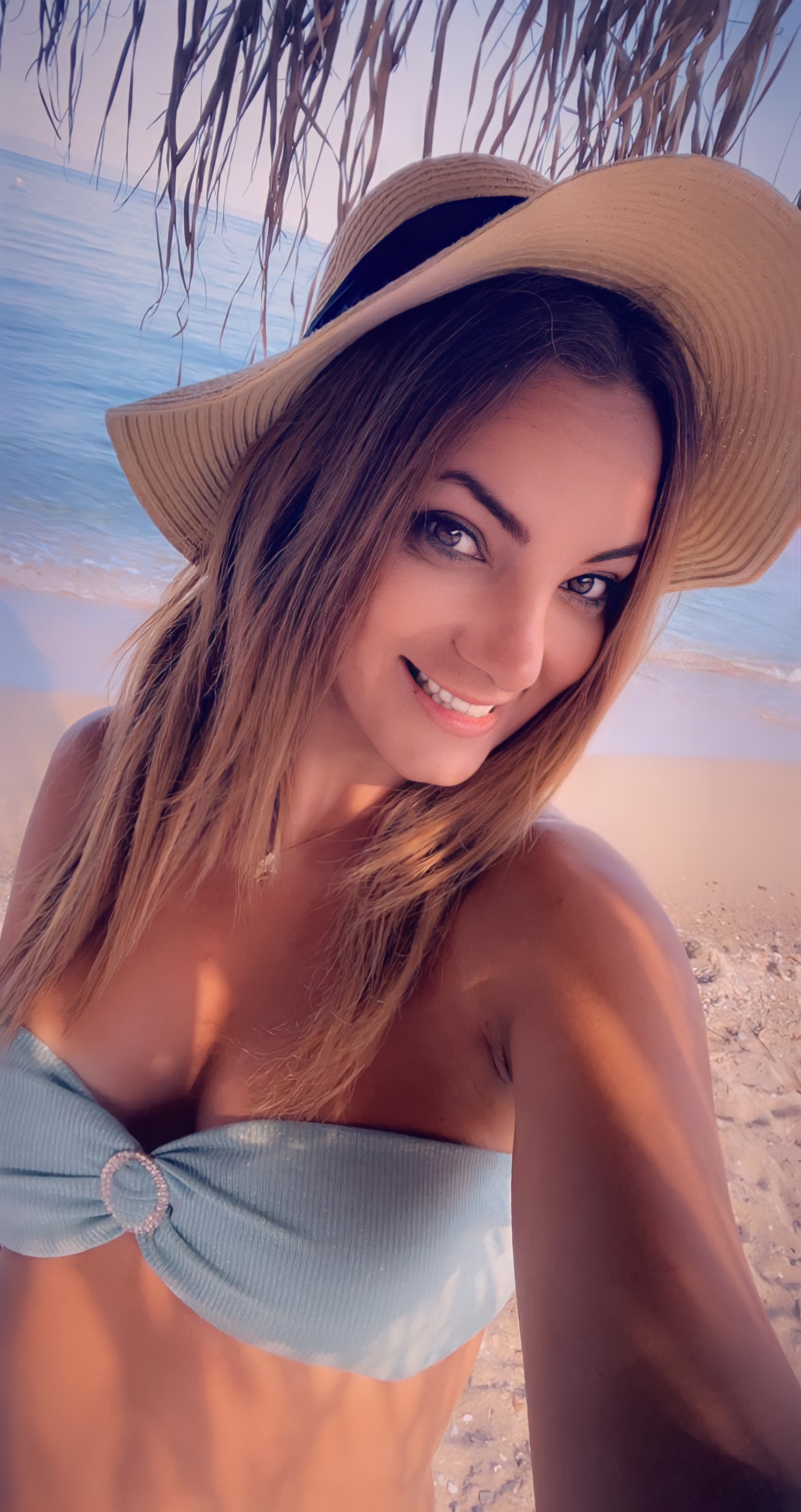 Live sex webcam photo for AngelicFelisha #7357557