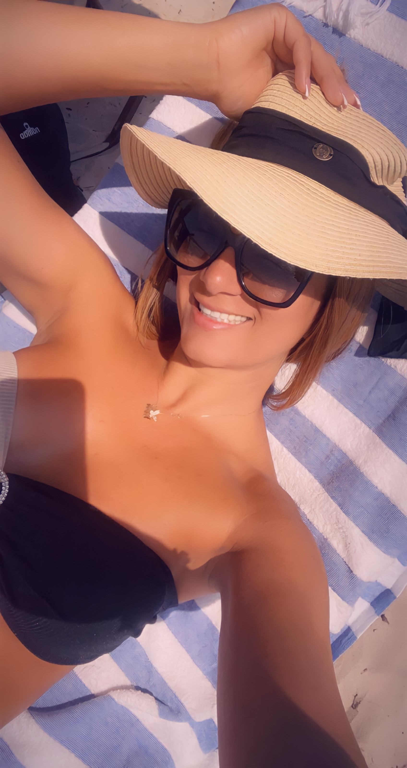 Live sex webcam photo for AngelicFelisha #7357556