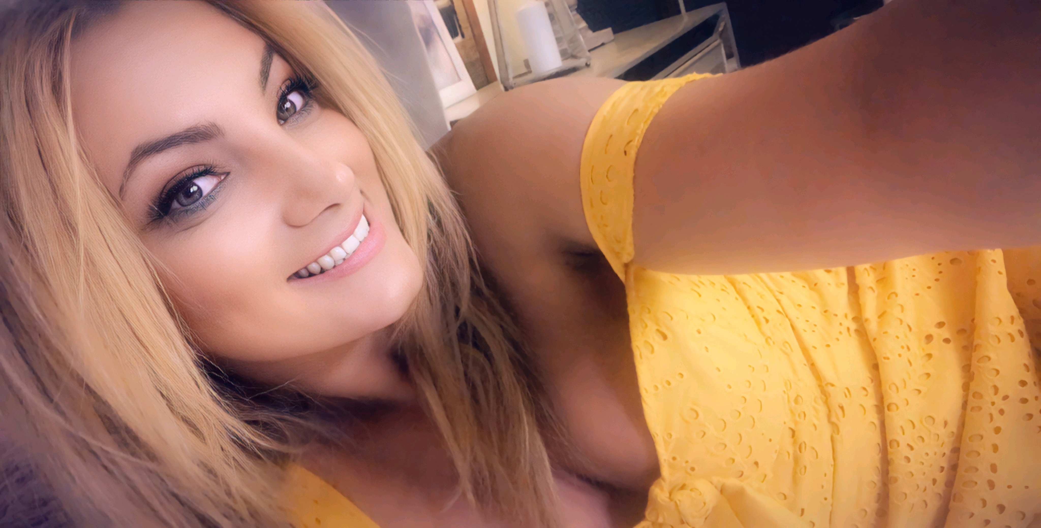 Live sex webcam photo for AngelicFelisha #7331531