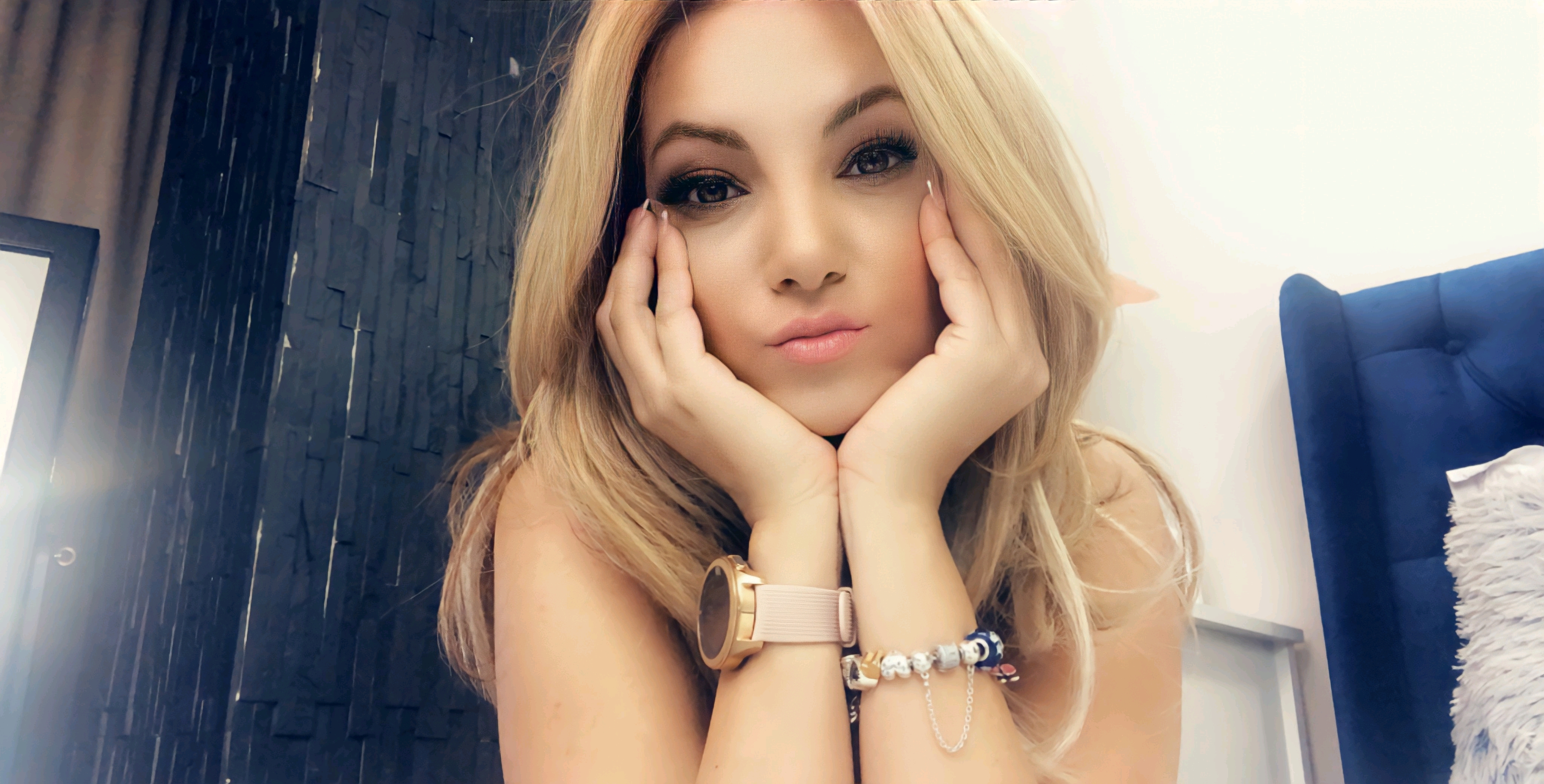 Live sex webcam photo for AngelicFelisha #7331516