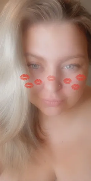 Live sex webcam photo for NaughtyNicolaUK #3578807