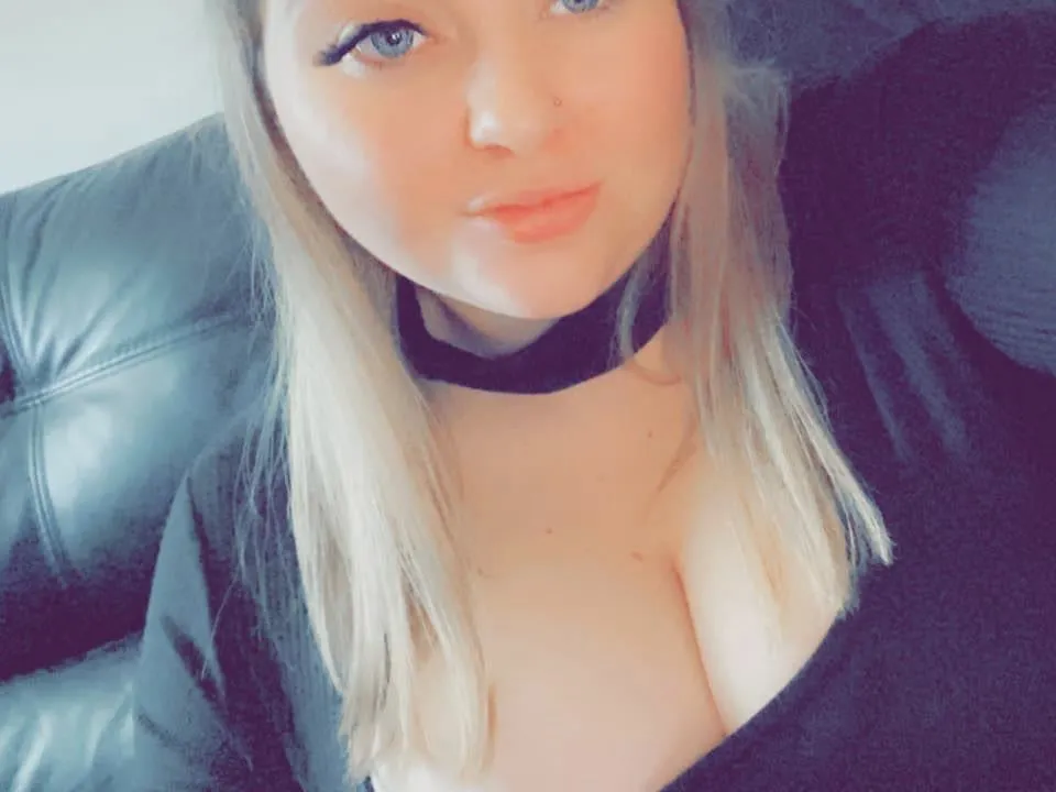 Live sex webcam photo for NaughtyNicolaUK #5599057