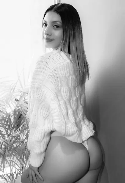 Live sex webcam photo for littleteuilla #6430264