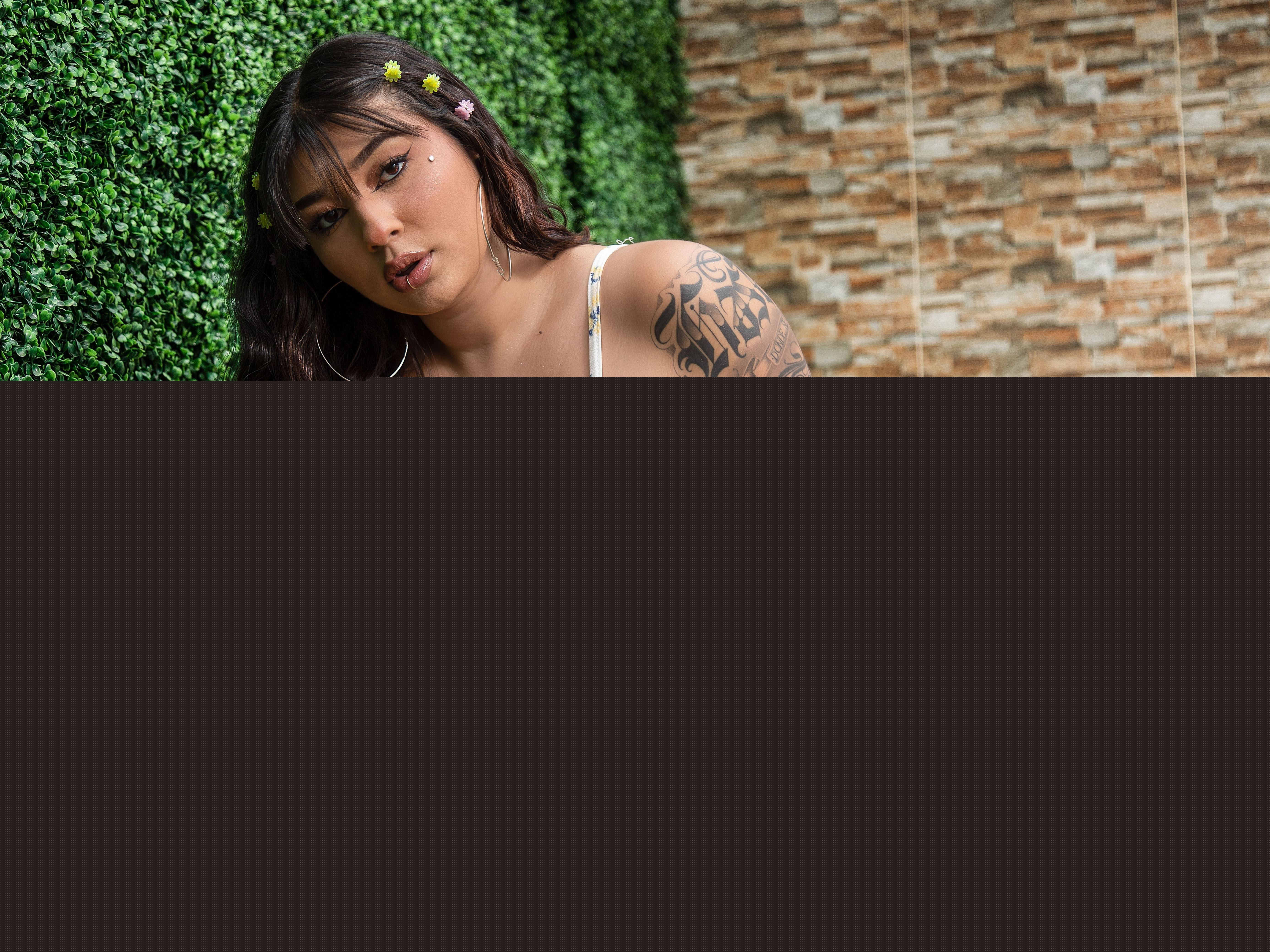 Live sex webcam photo for AmberrSnow #5555454