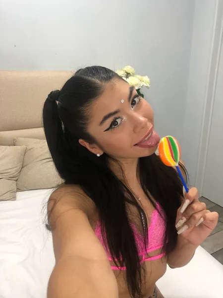 Live sex webcam photo for JannyBrooklyn #3218726