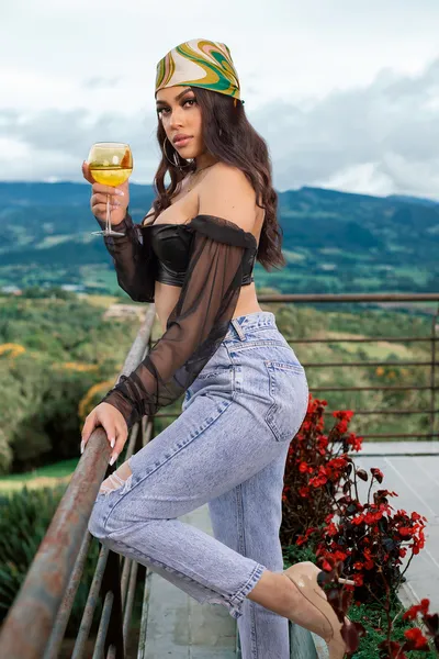 Live sex webcam photo for IsabelaGarcia #3494941