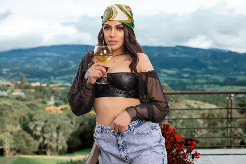 Live sex webcam photo for IsabelaGarcia #3494940